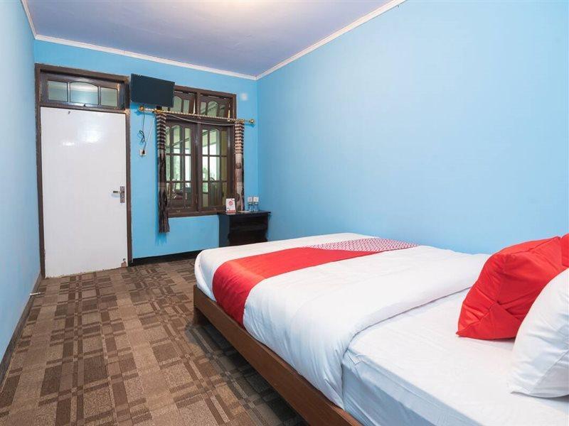 Oyo 1852 Intan Bromo Homestay Пасуруан Екстер'єр фото
